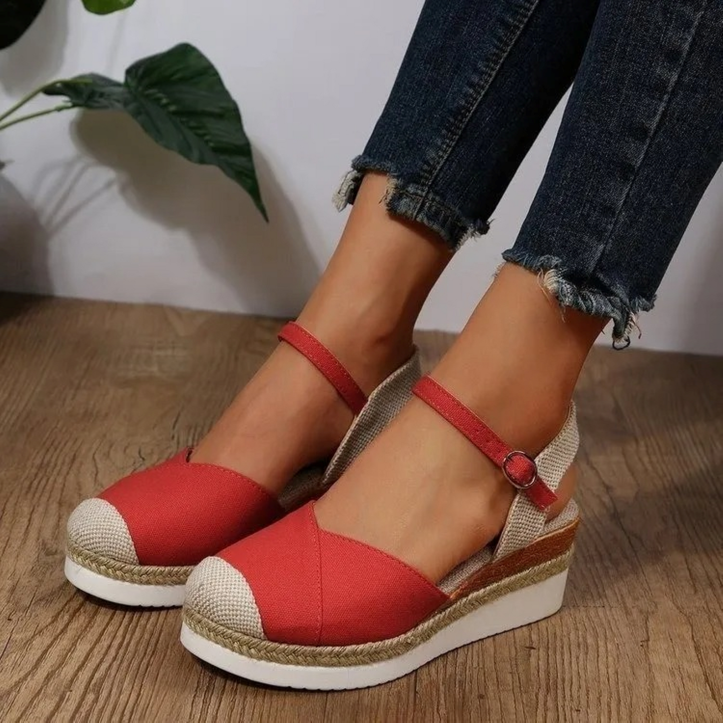 Dames Sandalen met Gesp Sluiting en Gesloten Neus