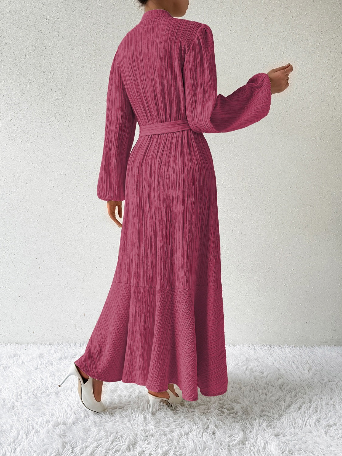 Vrouwelijke Jurk met Lange Mouwen en Taille Accent
