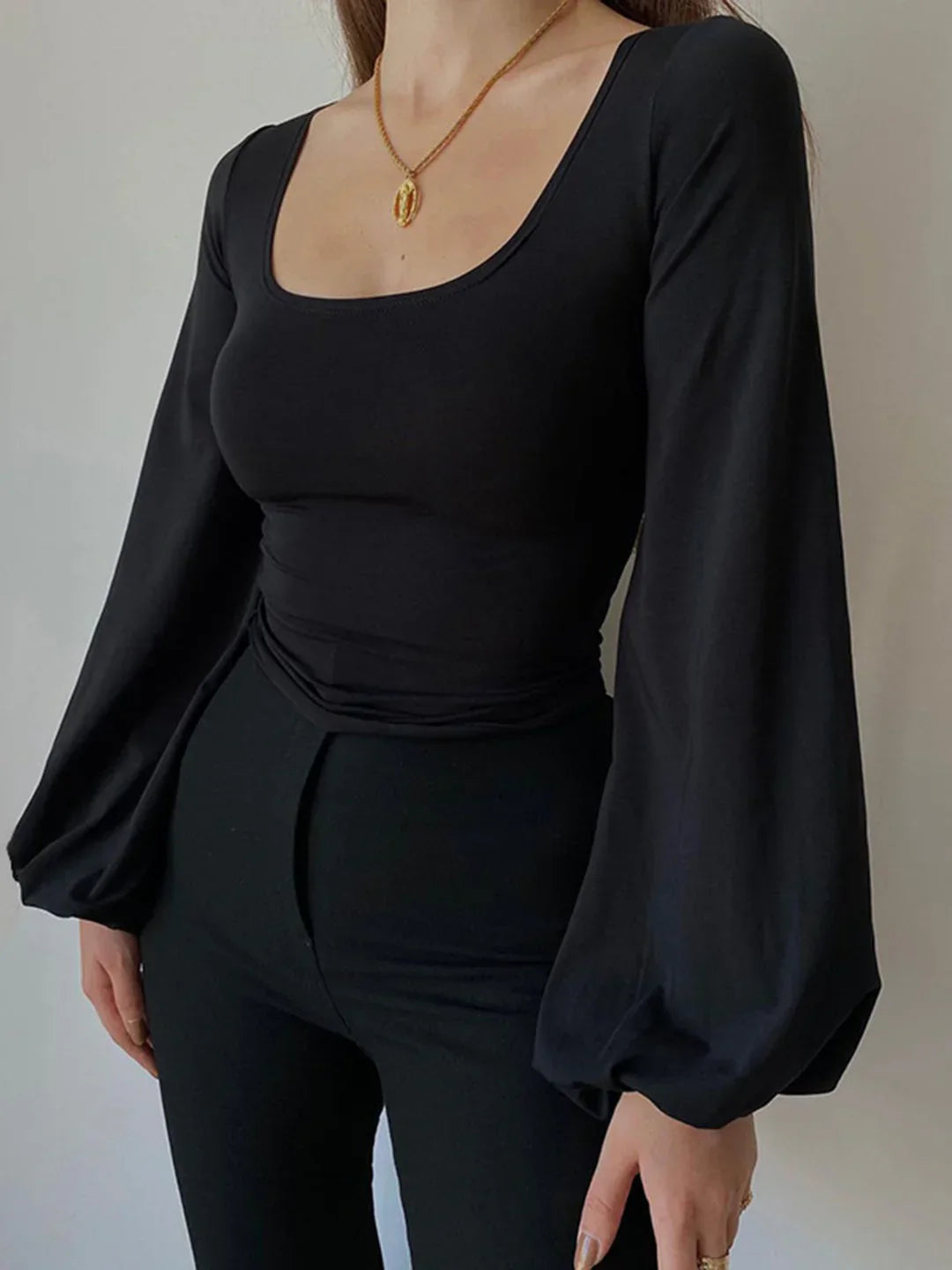 Dames Blouse Met Pofmouwen En Vierkante Halslijn - Mode Vibes