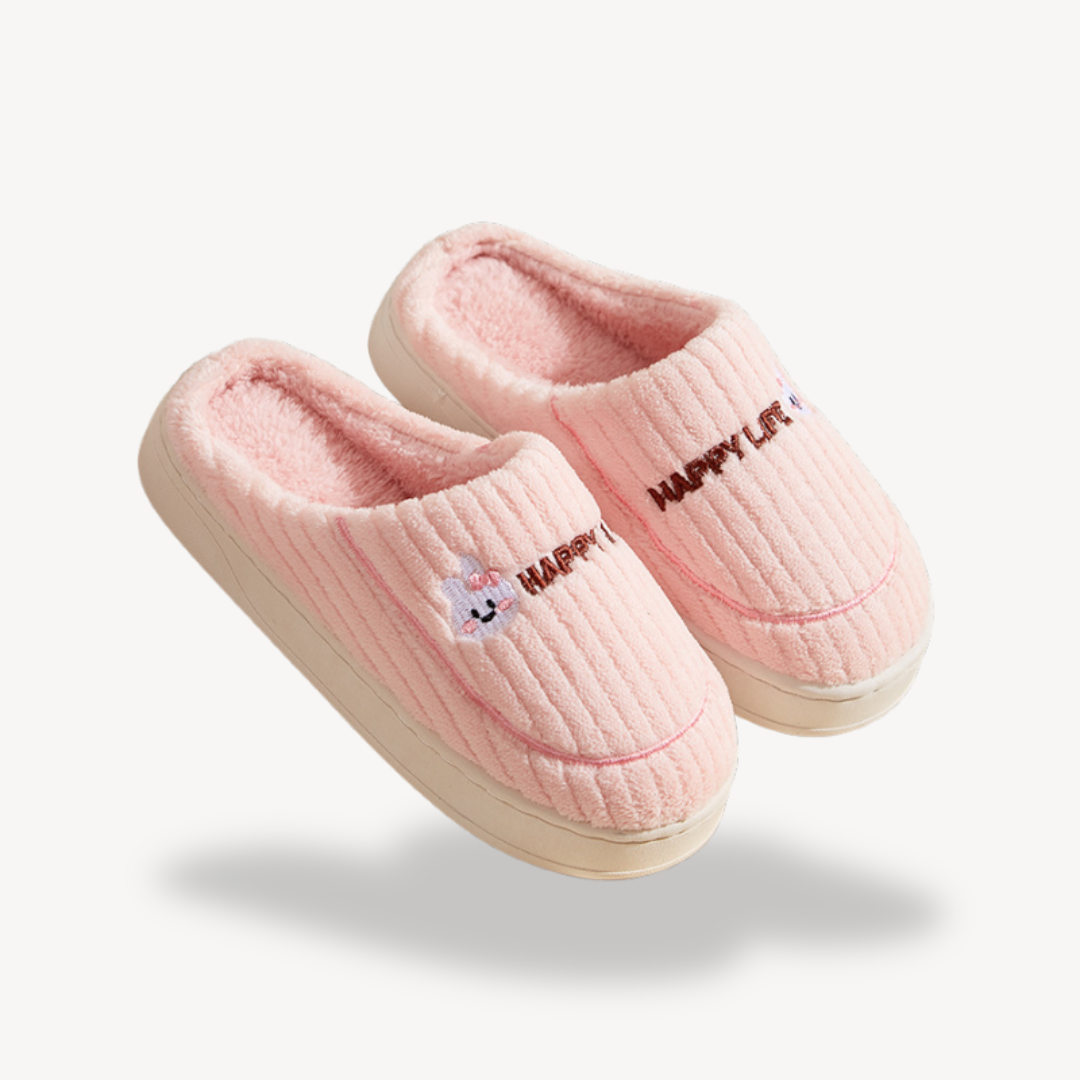 BerlinGlamour | Orthopedische unisex pluche pantoffels met borduurwerk 5