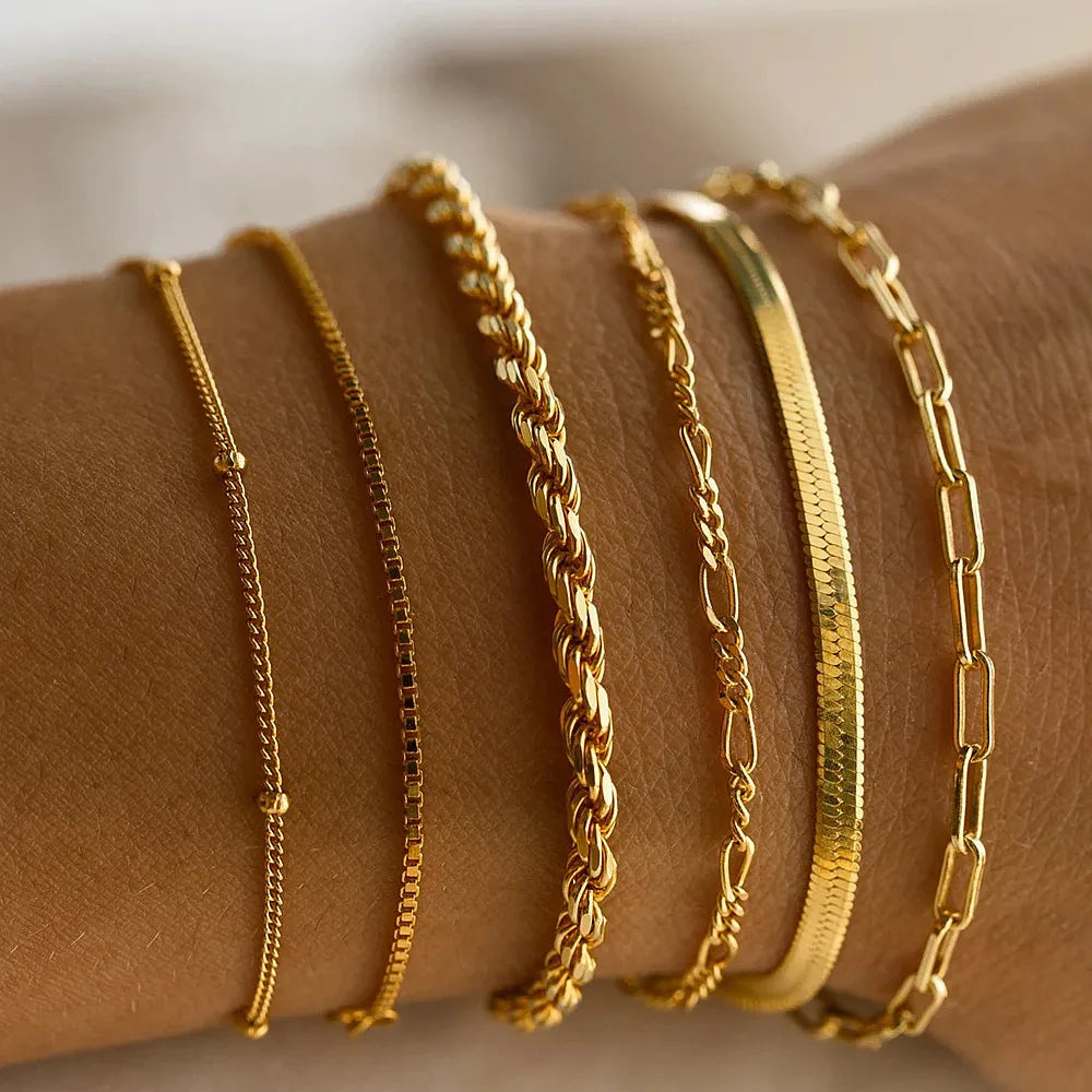 Stijlvolle Armbanden Set van 6 – Zilver en Goud - Mode Vibes