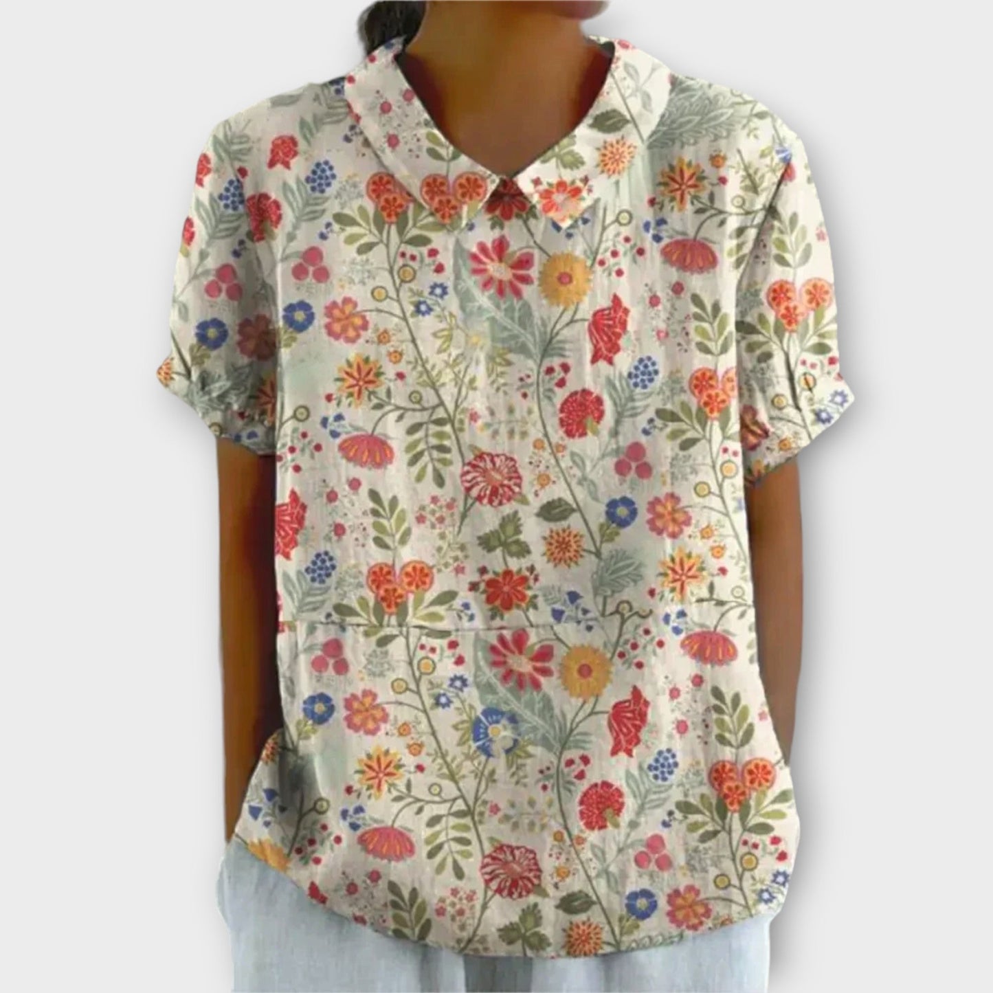 Michelle | Blusa estiva a maniche corte con motivo floreale Elegance