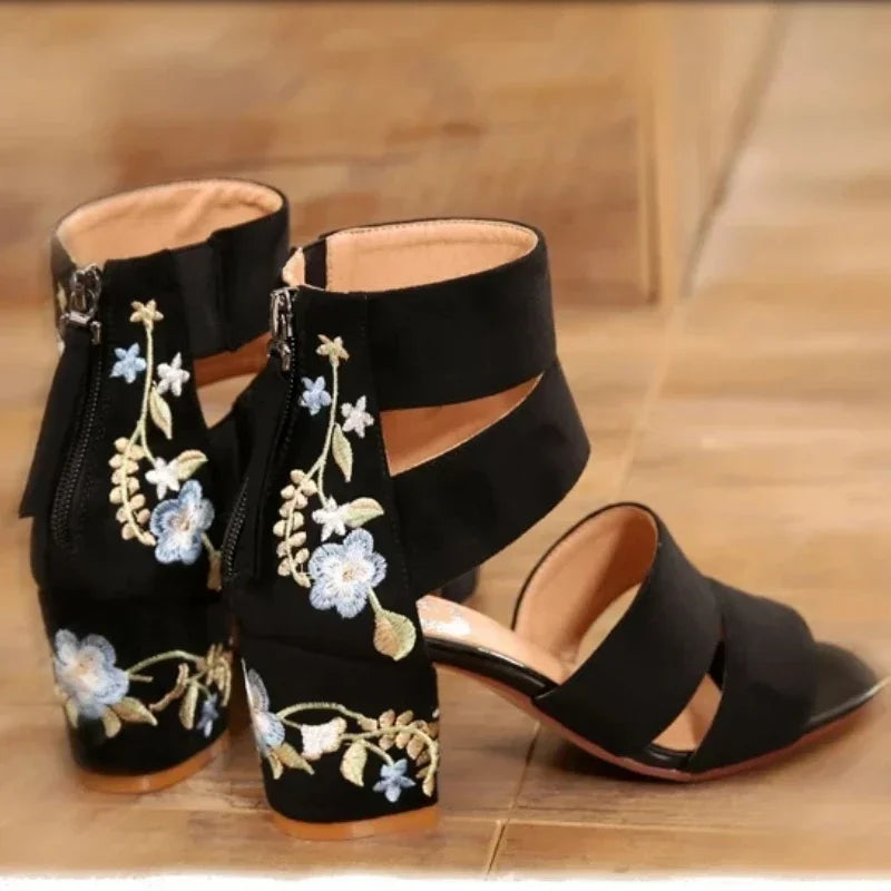 Luna Enkel Wrap Sandalen met Plateauzolen
