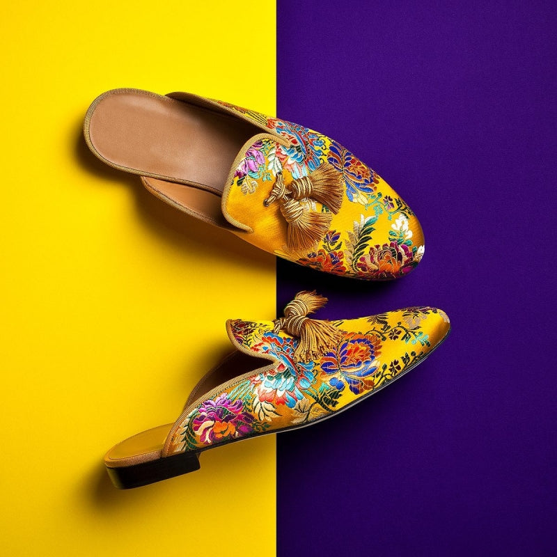 Vrouwenschoenen met Bloemen en Kwastjes