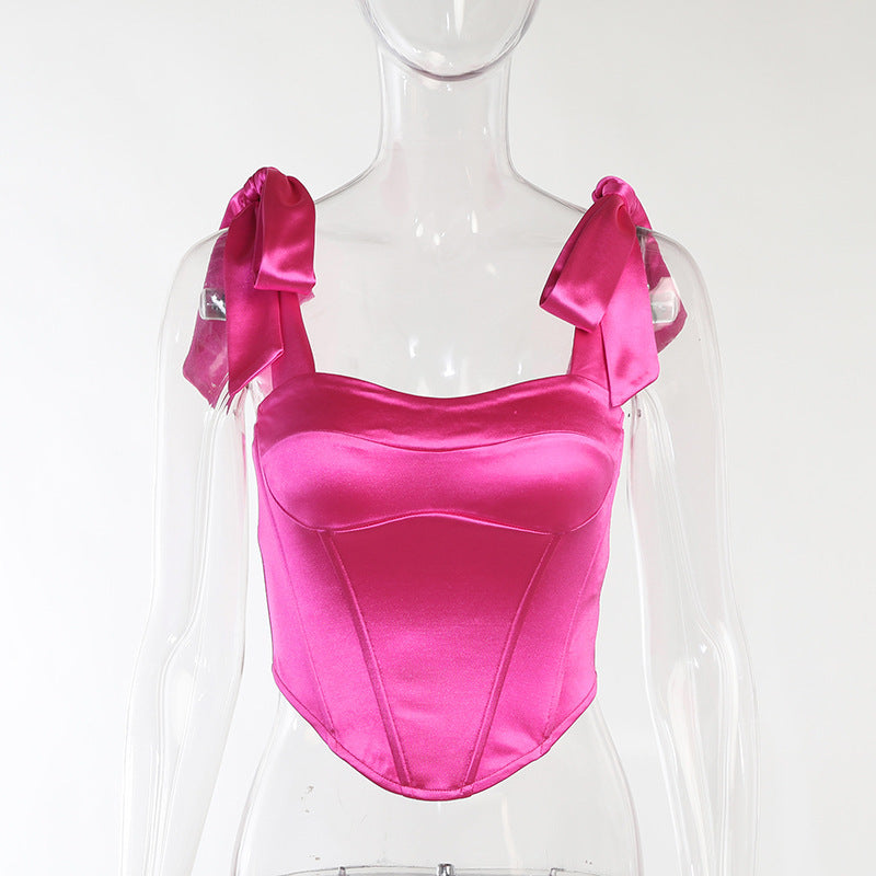 Valentina | Elegante top in pizzo satinato con schiena scoperta