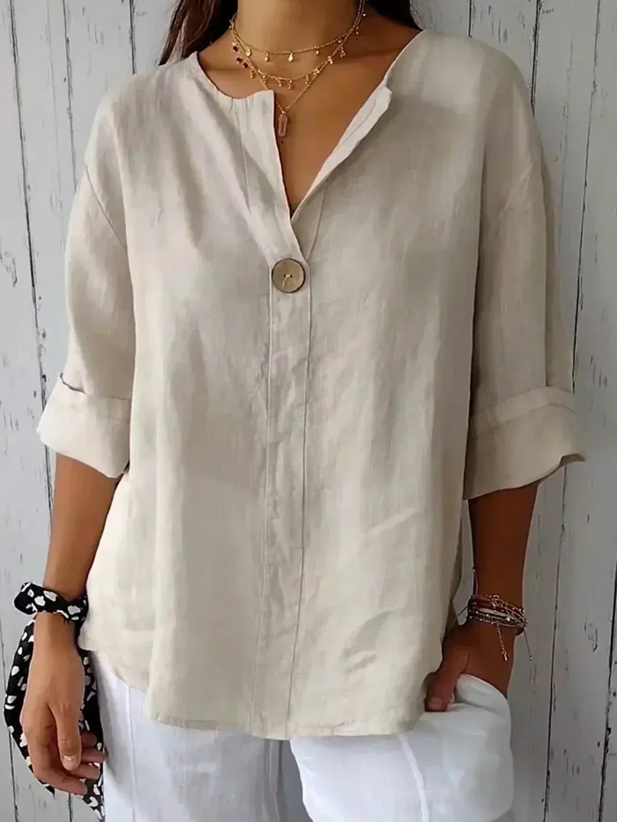 Laura | Camicetta elegante con scollo a V