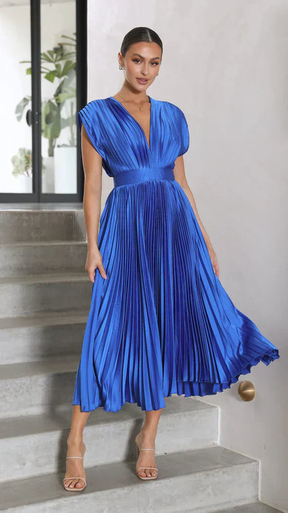 Elegante Jurk voor Vrouw met Klassieke Stijl