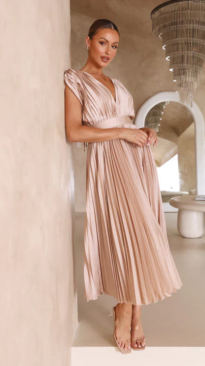 Elegante Jurk voor Vrouw met Klassieke Stijl