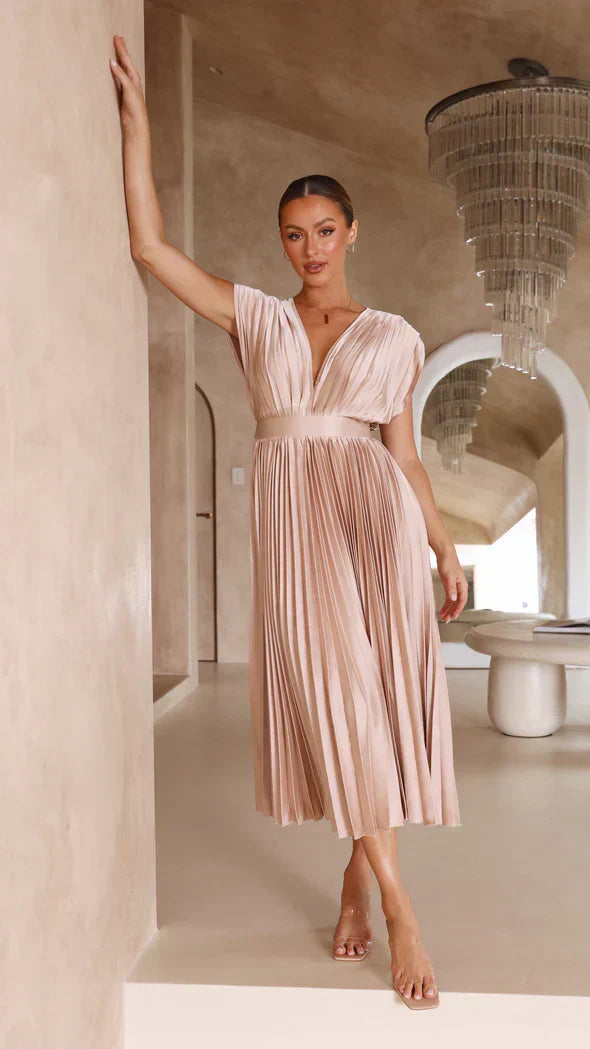 Elegante Jurk voor Vrouw met Klassieke Stijl