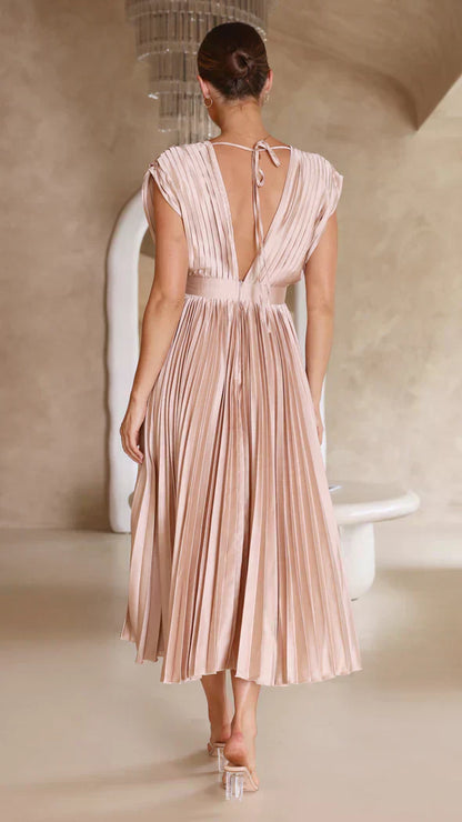 Elegante Jurk voor Vrouw met Klassieke Stijl