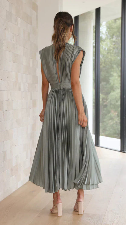 Elegante Jurk voor Vrouw met Klassieke Stijl