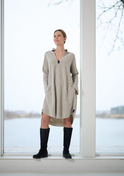Raffaella | Abito con scollo a V
