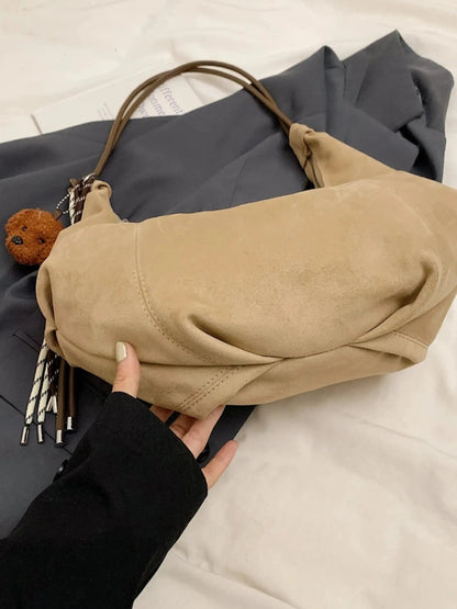 Boho Chic Suède Schouder tas met Speelse Details