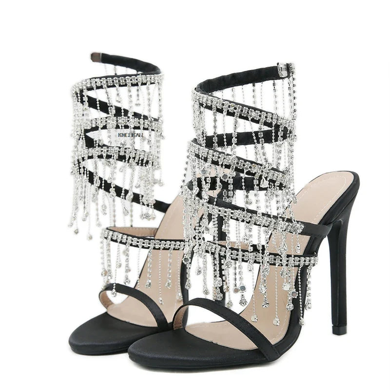 LuxeChic Glanzende Kristallen Kwastjes Sandalen