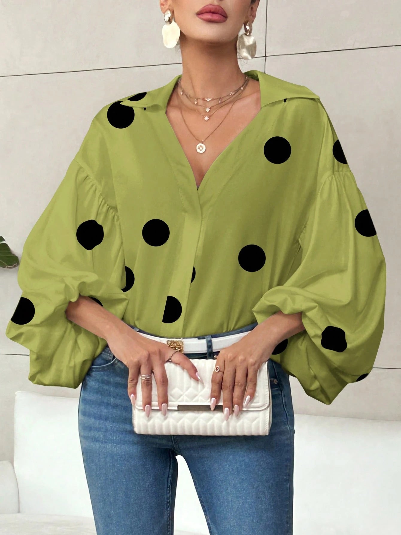 Dames Blouse met Ballon Mouwen en Grote Polka Dot Print