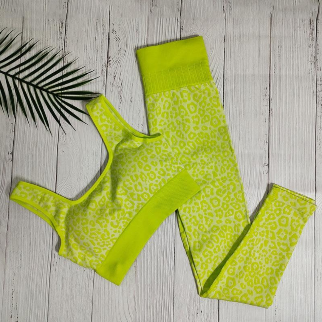 Vrouwelijke Fitness Outfit Sportset Stoer en Sexy