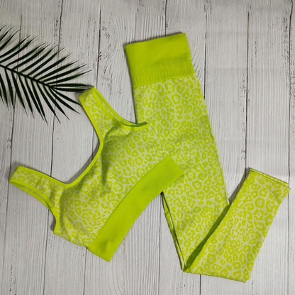 Vrouwelijke Fitness Outfit Sportset Stoer en Sexy