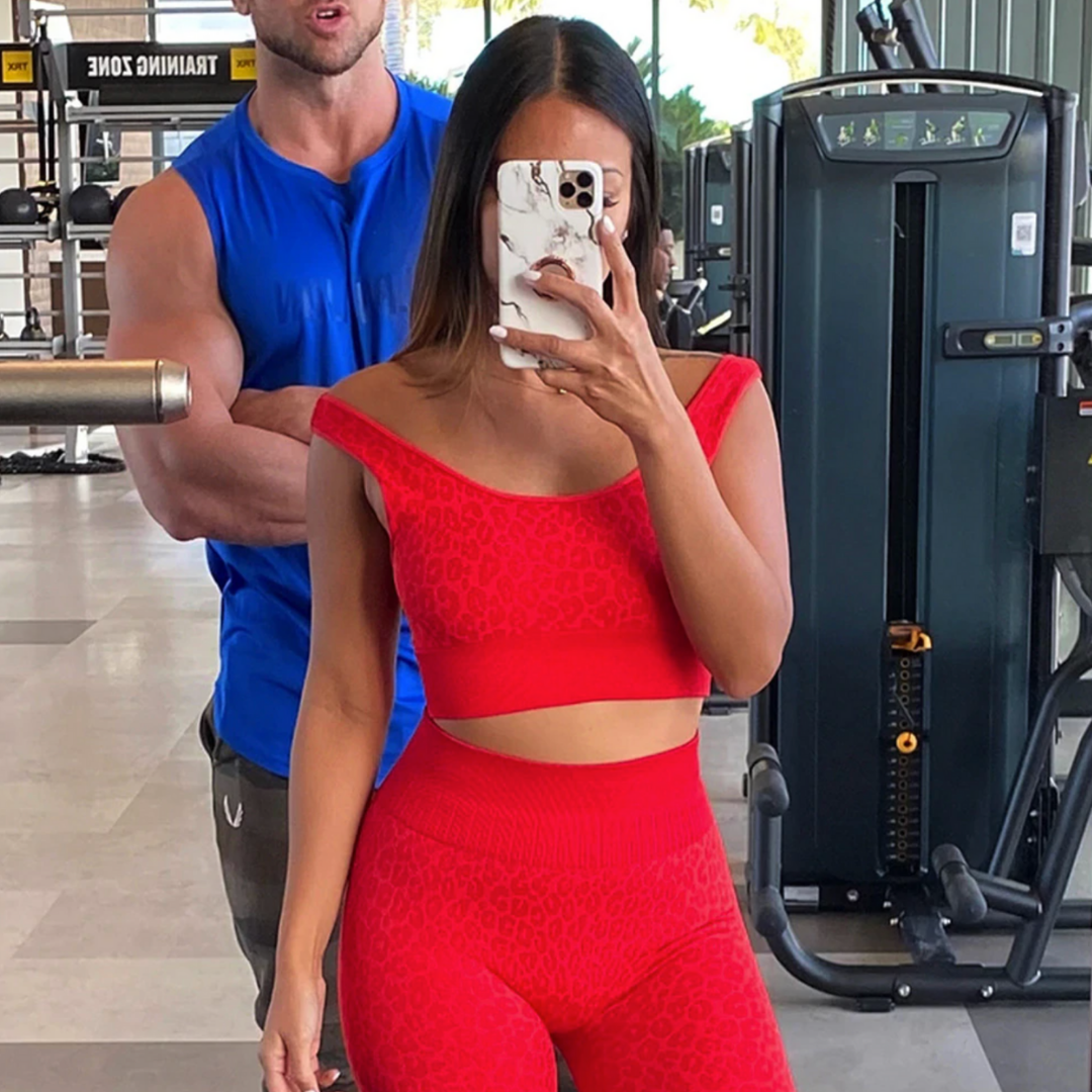 Vrouwelijke Fitness Outfit Sportset Stoer en Sexy