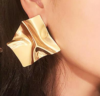 Dames Gouden Oorbellen met Sculpturale Vorm Lecha