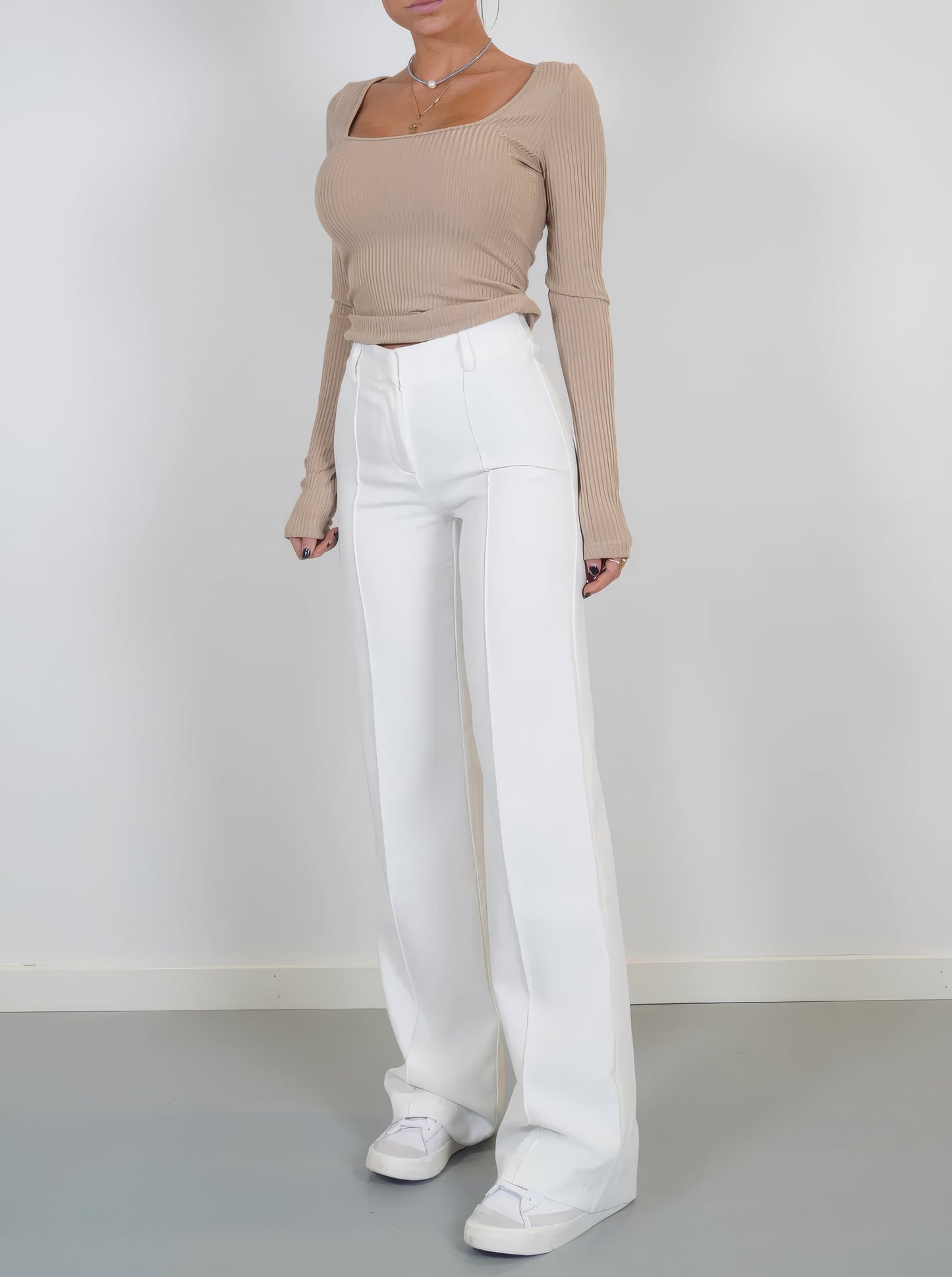 Dames High-Waist Pantalon Met Rechte Pijpen Zwart Basic Model