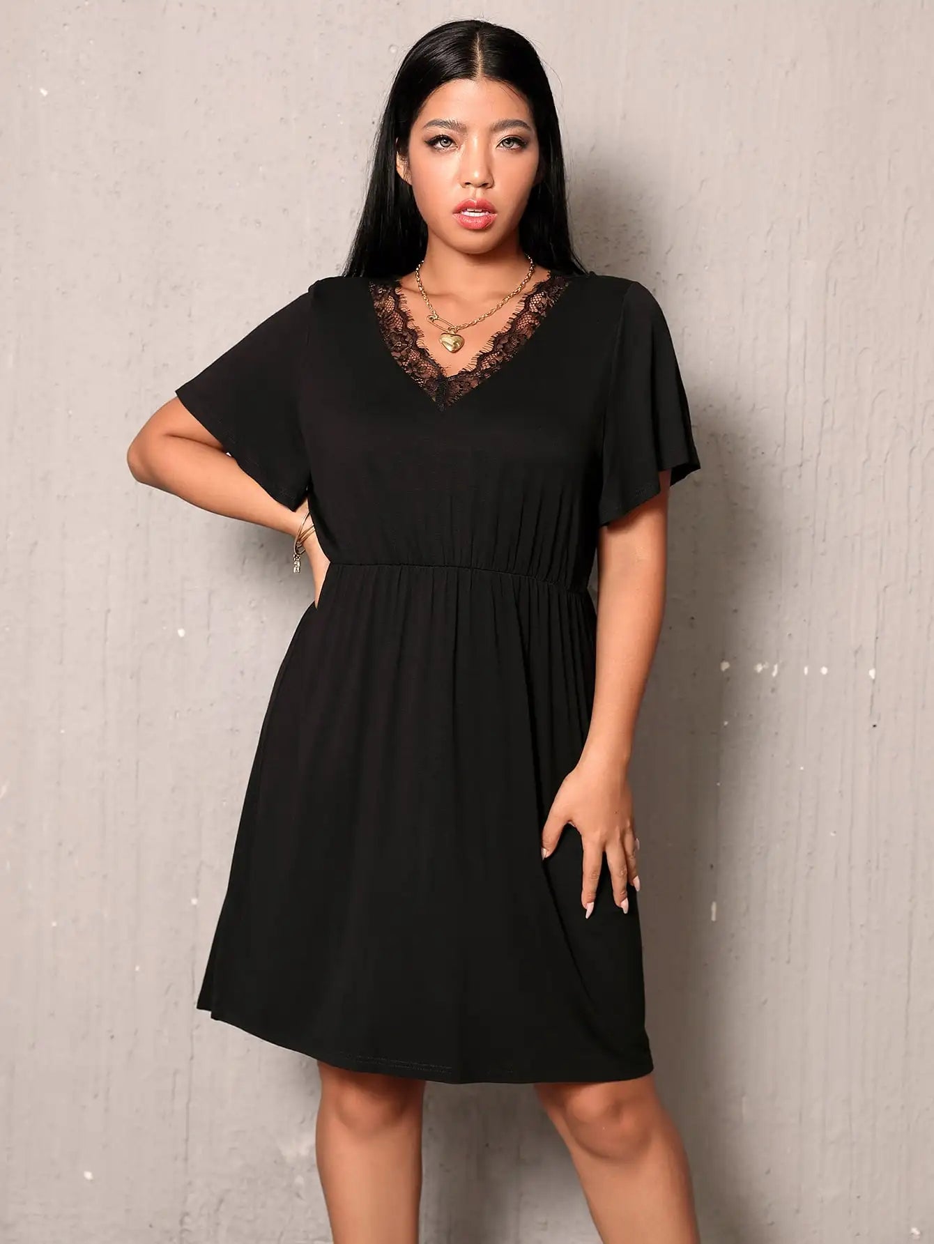 Plus-Size Jurk Donna Trendy en Glamoureus - Mode Vibes