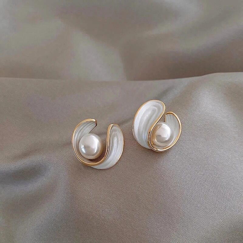 Oorbellen met Witte Parel en Opaal in Gouden Kleur - Mode Vibes