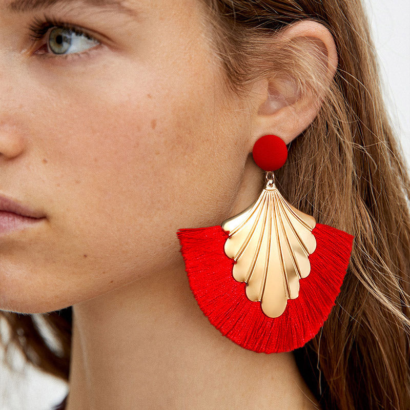 Dames Oorbellen met Kwastjes en Goudkleurige Schelpen - Mode Vibes