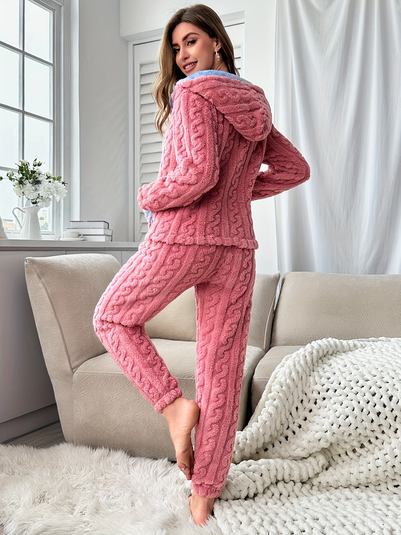 Dames Pyjama Set Roze Capuchon Broek