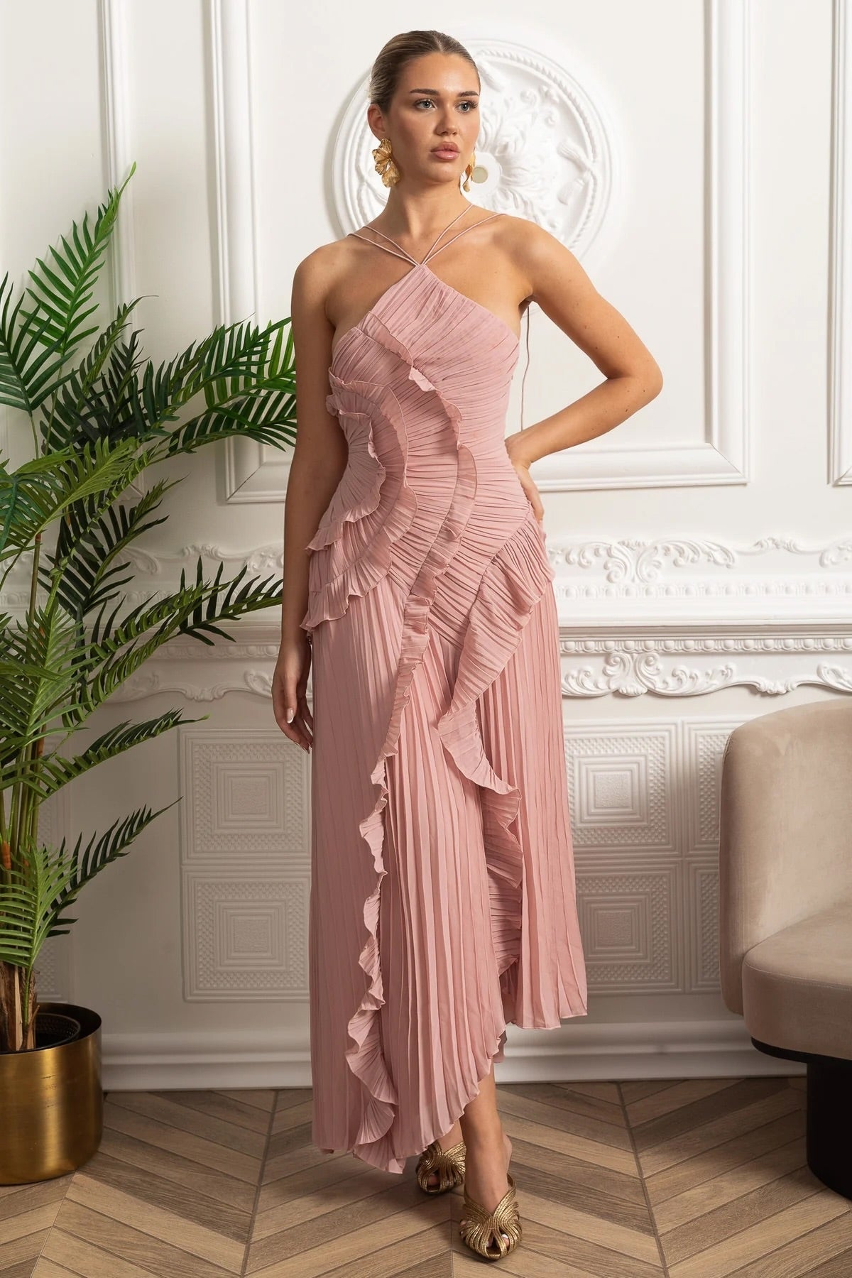 Geplooide Halter Midi Jurk met Waterval Ruches – Roze