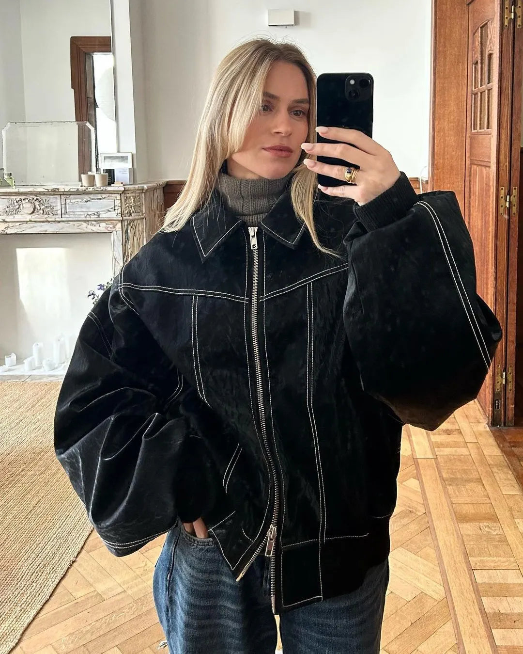 Oversized Bomberjack Met Contrasterende Stiksels en Kap