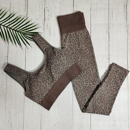 Vrouwelijke Fitness Outfit Sportset Stoer en Sexy