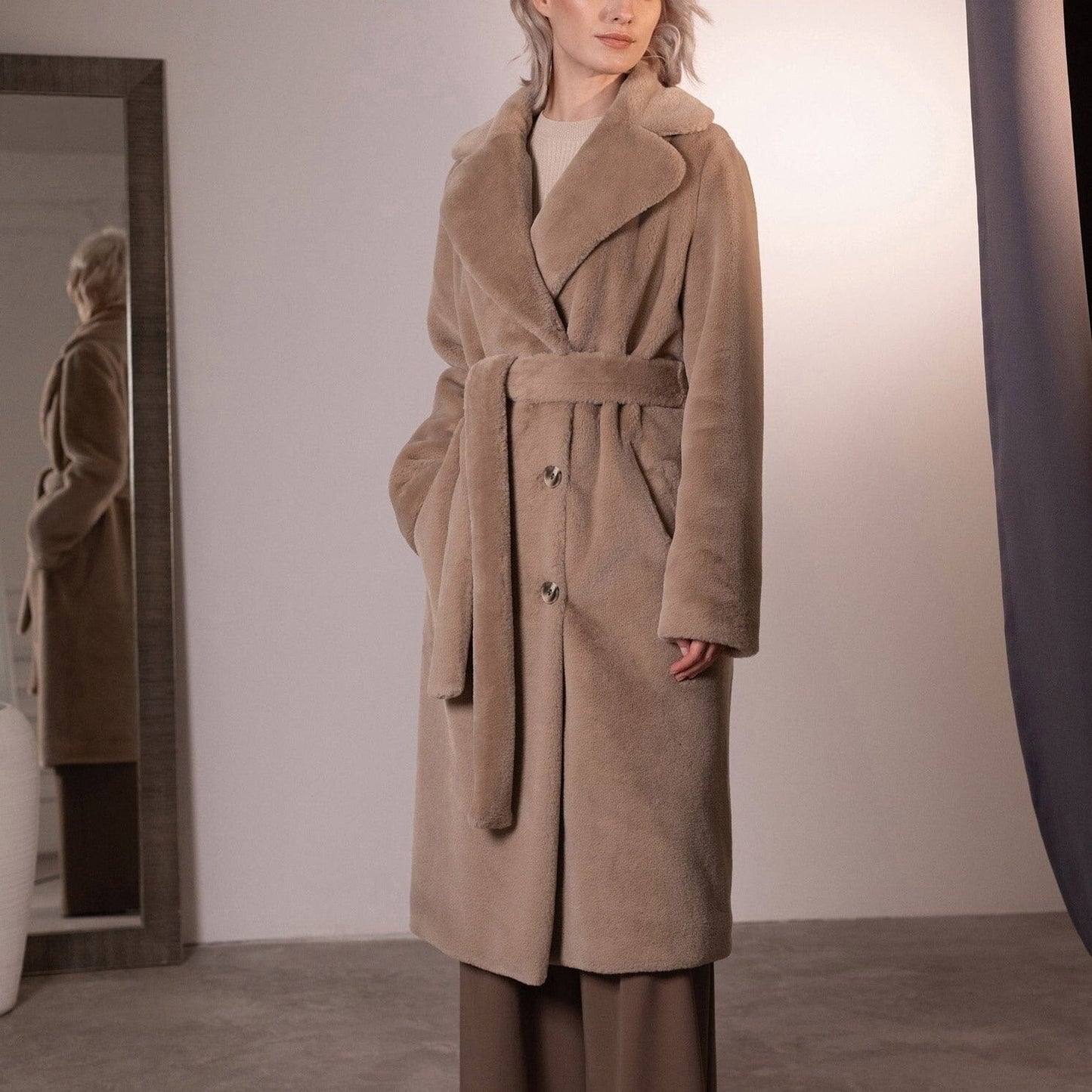 Dame Lange jas Fernanda Warm en Stylish - Mode Vibes