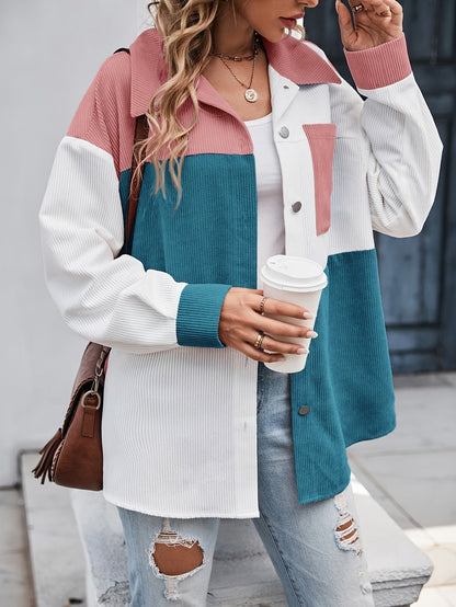 Vrouwelijke Blouse met Knoopsluiting en Mooi Patroon