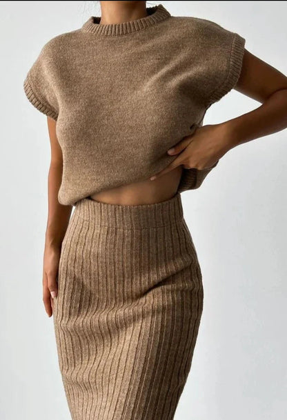 Betoverende Elegantie – Gebreide Rok en Mouwloos Vest Set voor Dames, Luxe Winter Ensemble