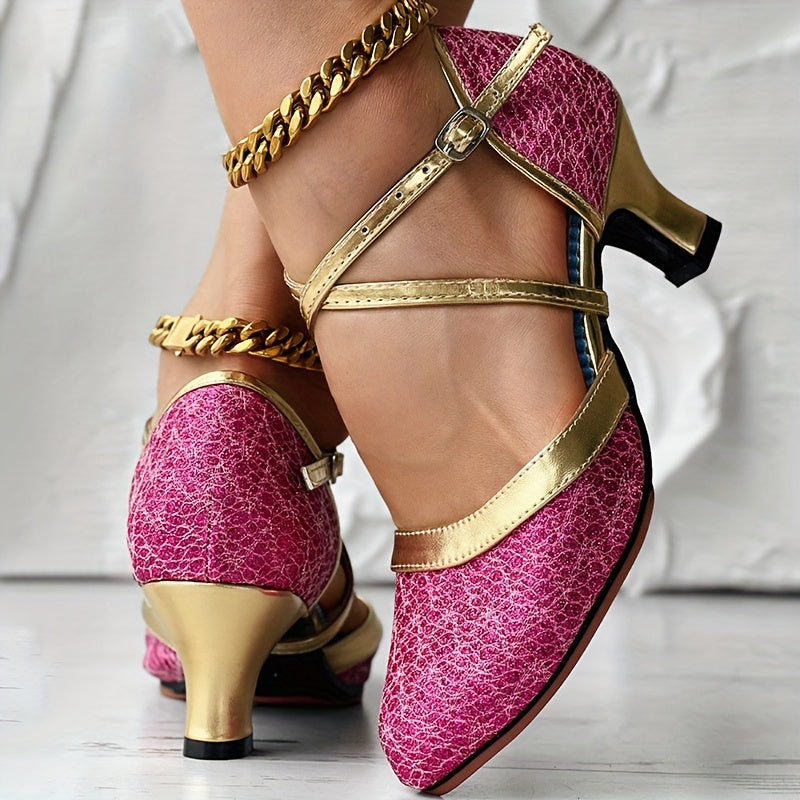 Elegante Hakken met Buckle Straps en Glanzend Leer