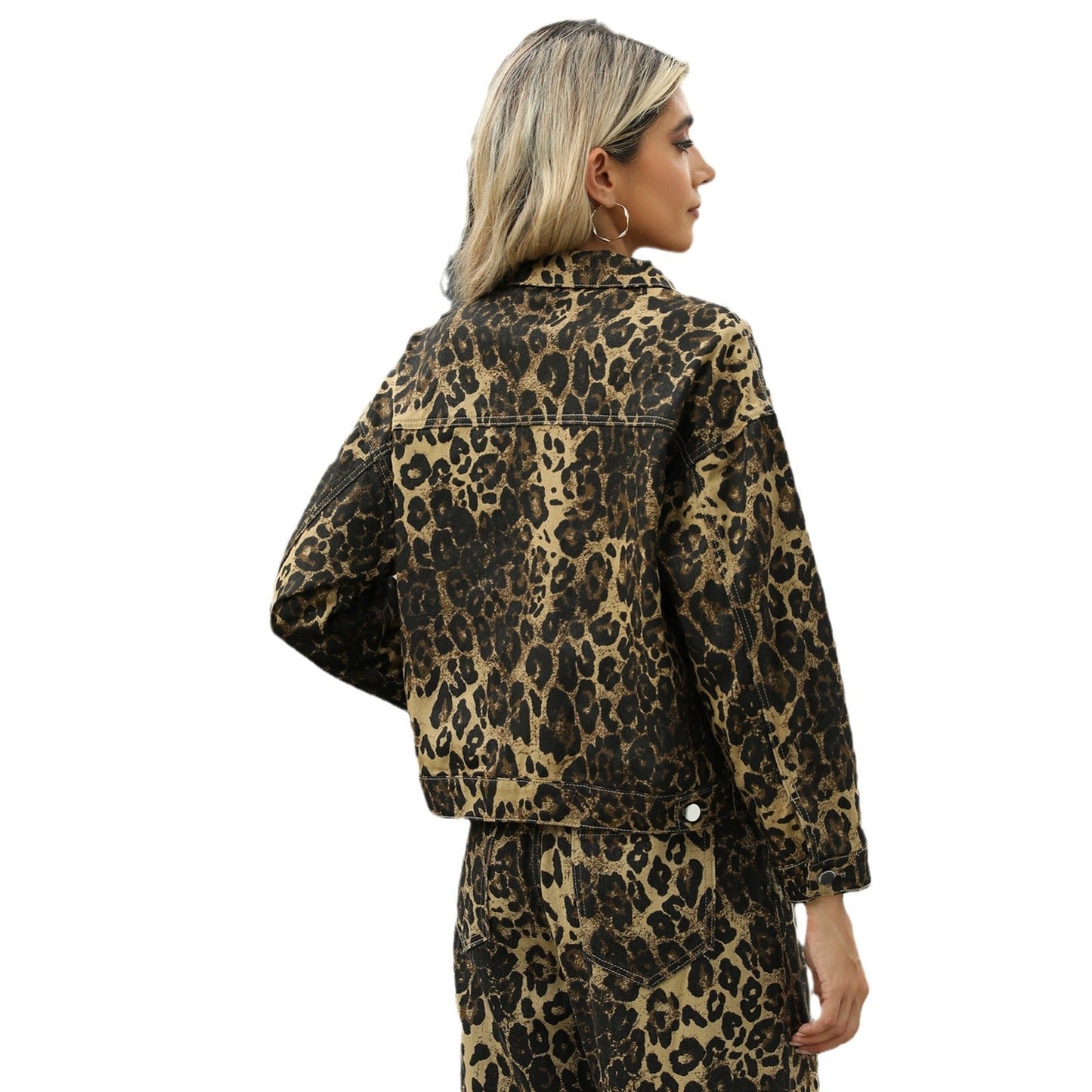 Dames Jas met Leopard Print Streetstyle Tucker Modieus