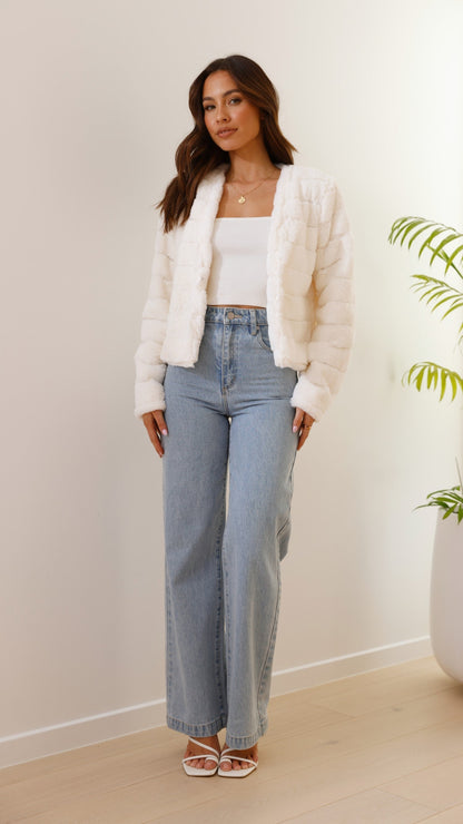 Dames Velour Jasje Crop Model Luxe Stof