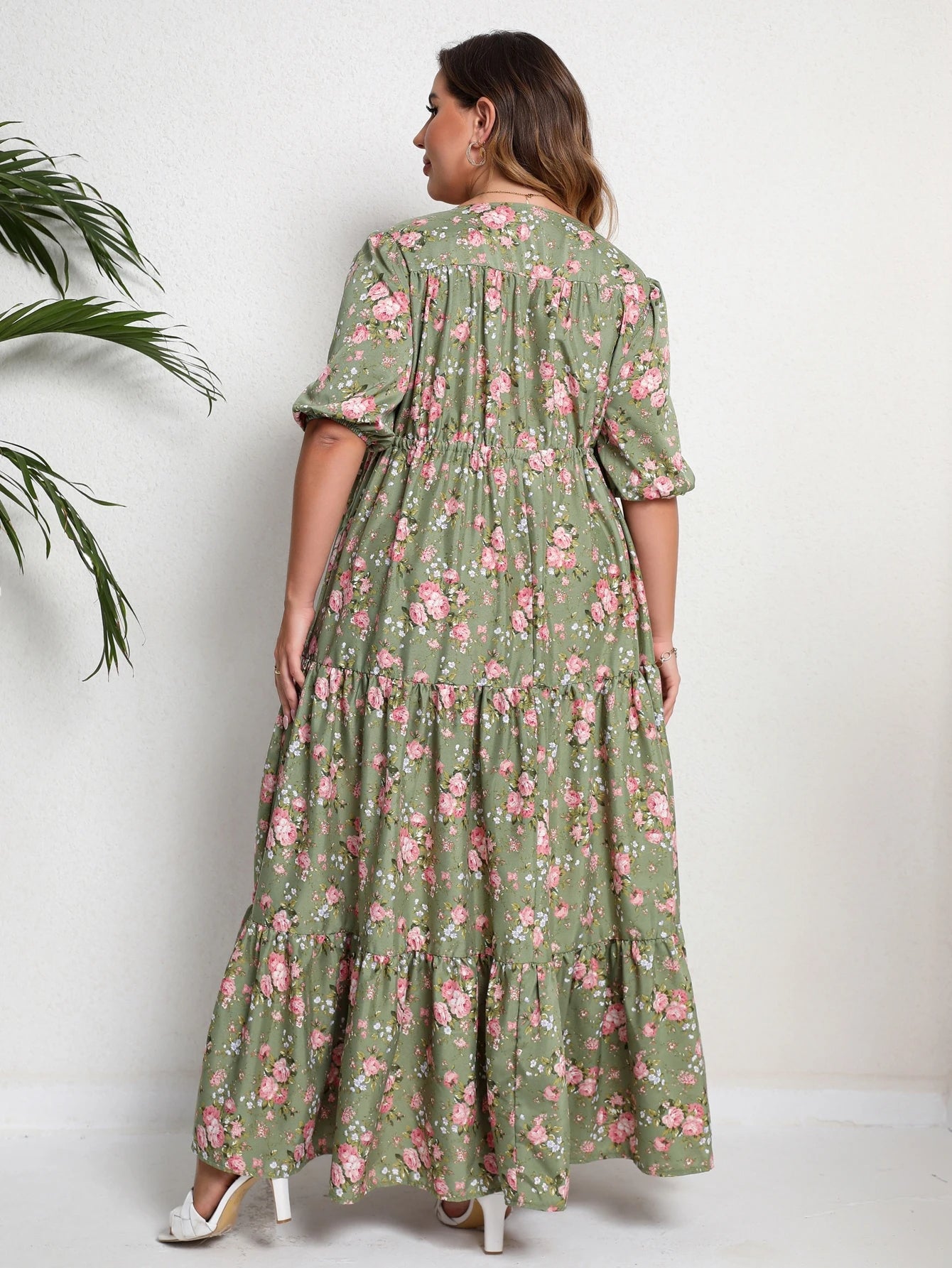 Plus-Size Zomerjurk Fleurig en Stijlvol voor Vrouw