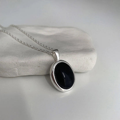 Zwarte Opalen Ketting Stijlvol en Elegант