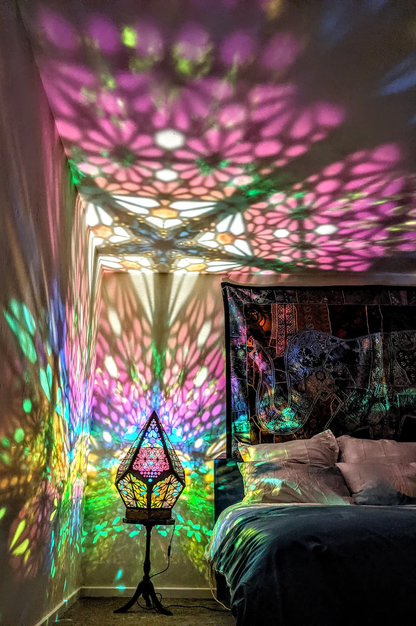 Stijlvolle Glas-in-Lood LED Tafellamp Modern Design