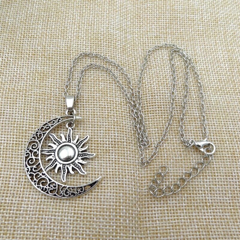 Zonne- en Maanketting Gouden Halsketting met Symboliek