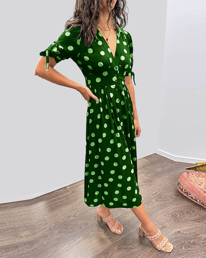 Dames Jurk met V-hals en Polkadotprint