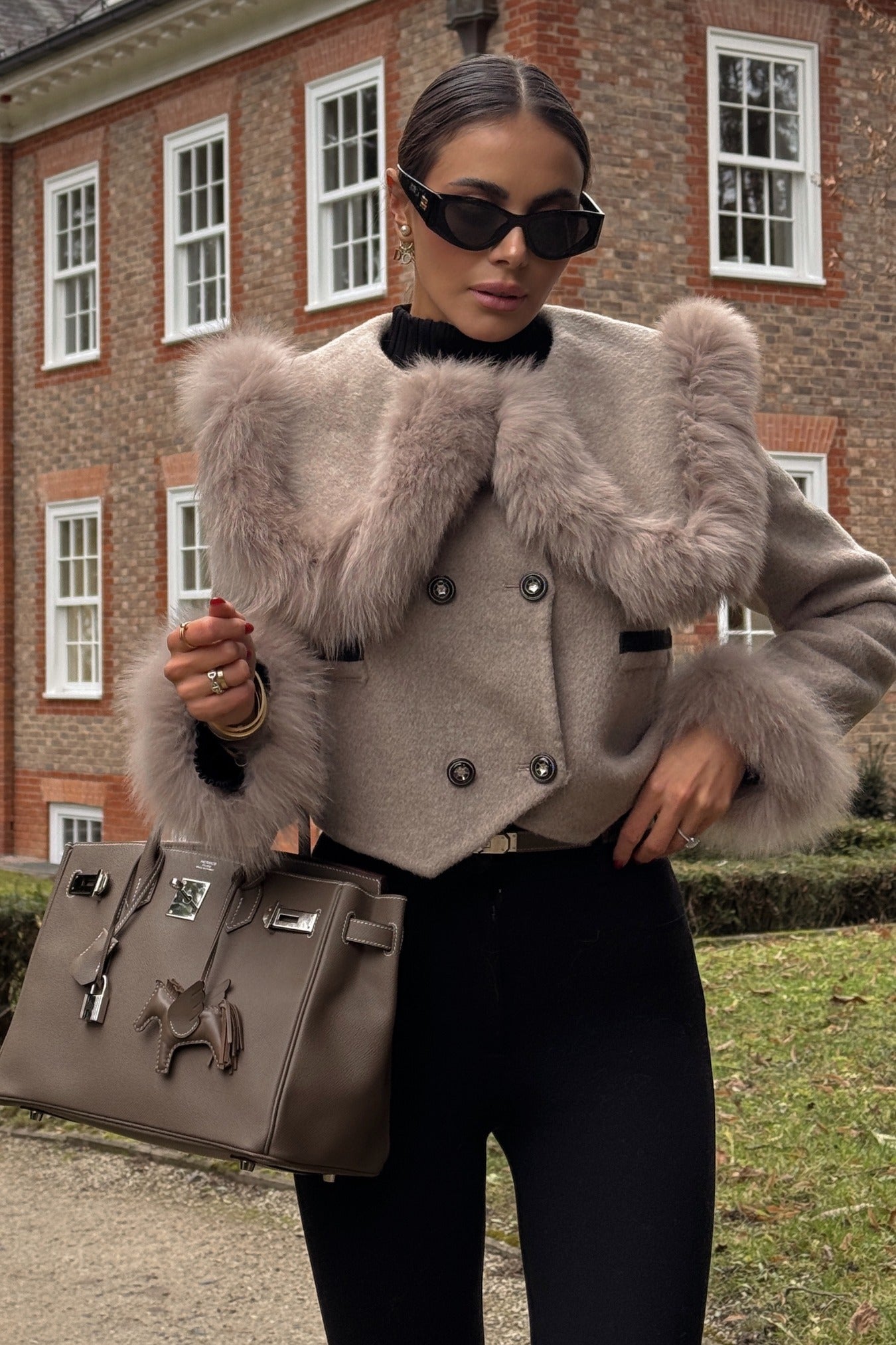 Dames Cropped Jas met Dubbele Knoopsluiting en Bontkraag – Bruin