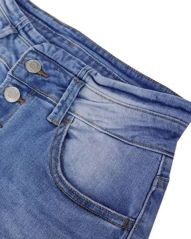 ChicCraft: Retro Jeans die met Je Meebewegen!