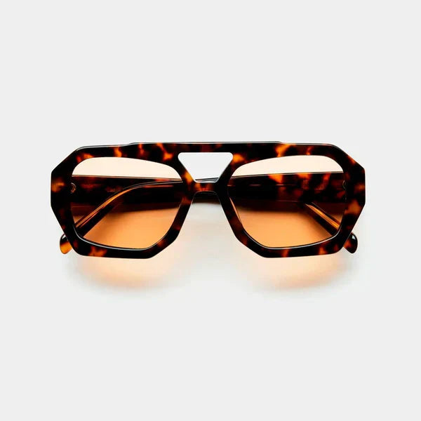 Stylish Zonnebril met Glamour Details Nova - Mode Vibes
