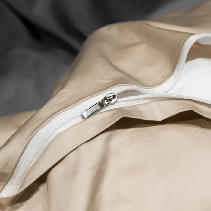 Satijnen Beddengoed Set Geborduurd Luxury Stof