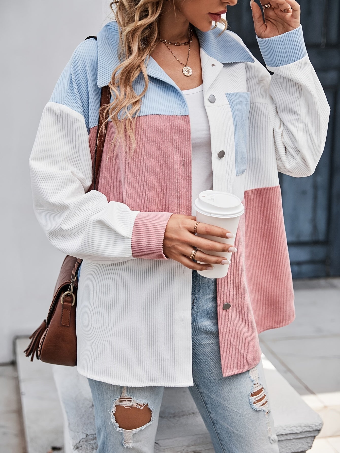 Vrouwelijke Blouse met Knoopsluiting en Mooi Patroon - Mode Vibes