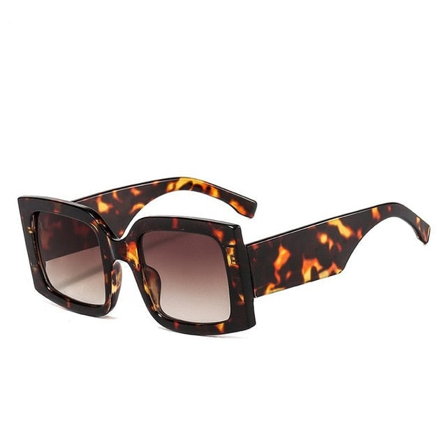 Dames Zonnebril Groot Statement Model Met Kleurrijk Frame