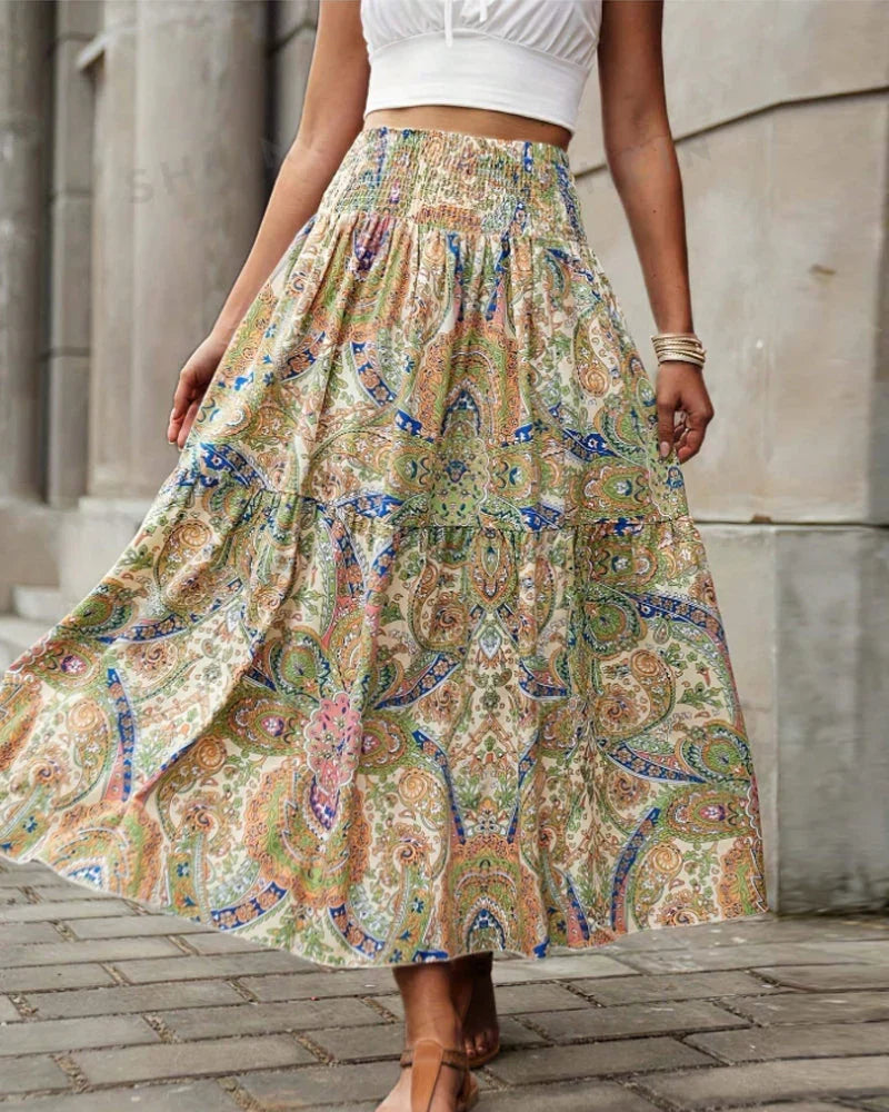 Vrouwelijke Rok met Paisley Print en Ruches