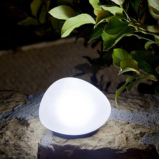 Solar tuinlamp kiezelsteen ontwerp op zonne-energie